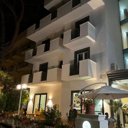 Hotel Trieste Riccione Exterior photo