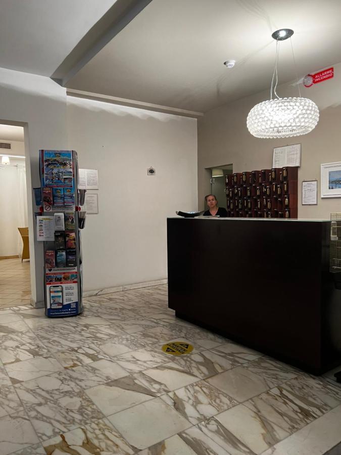 Hotel Trieste Riccione Exterior photo