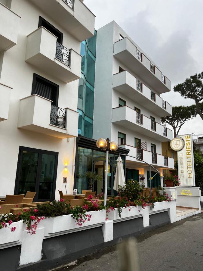 Hotel Trieste Riccione Exterior photo