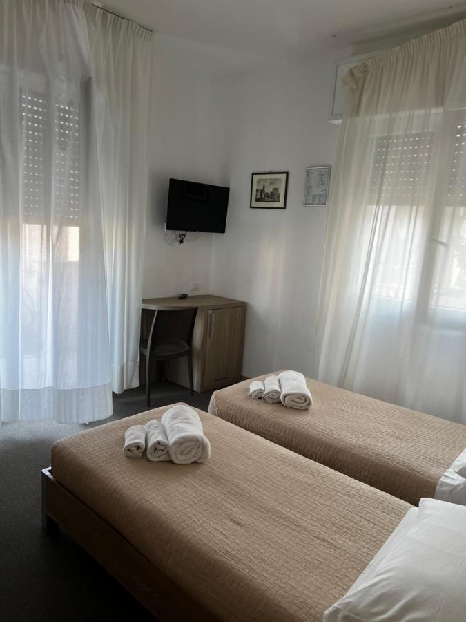 Hotel Trieste Riccione Exterior photo